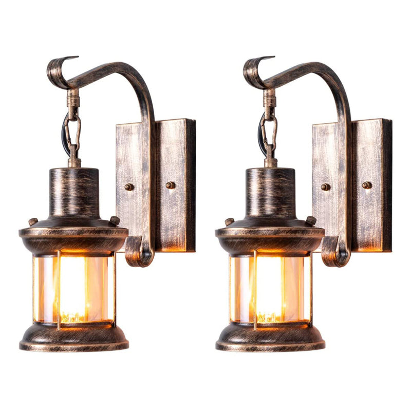 Metalowa lampa ścienna wisząca z kloszem szklanym