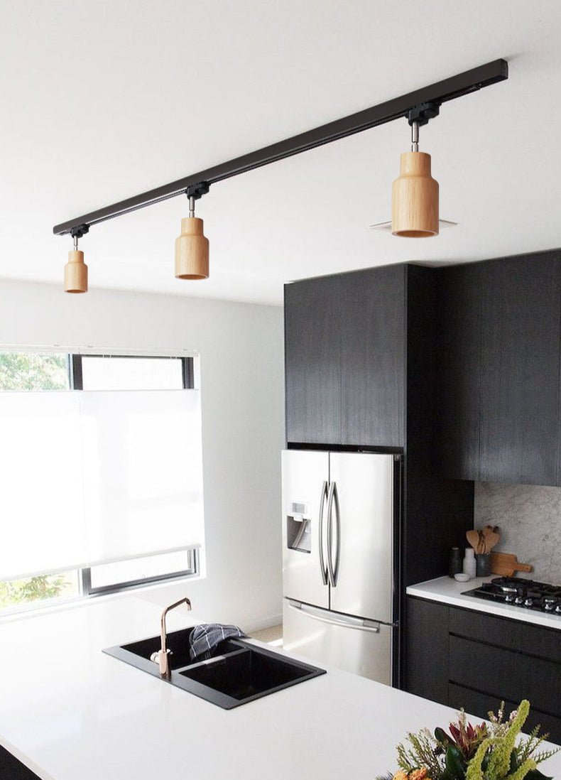 Grote plafondlamp voor de woonkamer met houten spots