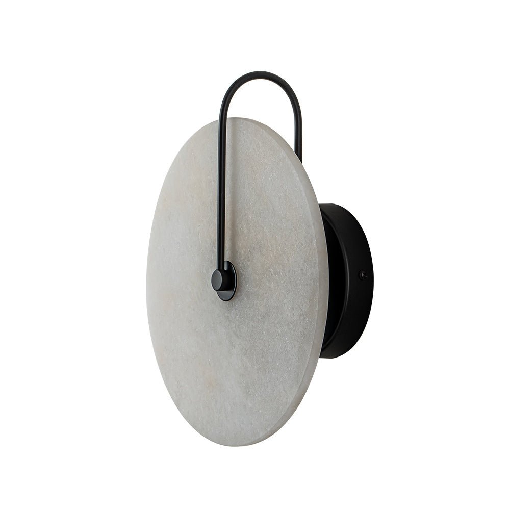 Ronde wandlamp met marmeren kap en zwart detail